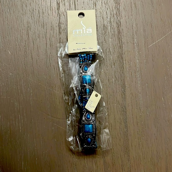 Mia Collection by Kim Min Sun Women's Resizable Turquoise Hematite Bracelet - Picture 1 of 5